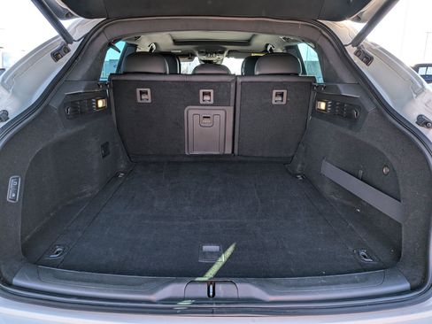 Used 2023 Maserati Levante Modena image 30