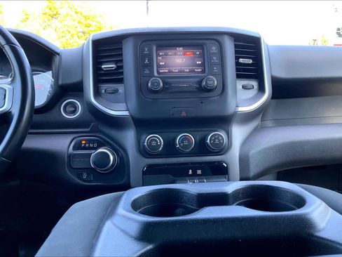 Used 2022 RAM 1500 Big Horn RWD image 32