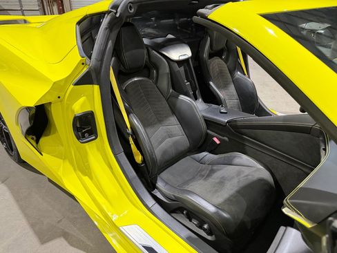 Used 2020 Chevrolet Corvette Stingray Premium Cpe w/ 3LT Preferred Equipment Group RWD image 27