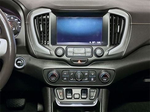 Used 2018 GMC Terrain SLE w/ Driver Convenience Package image 29