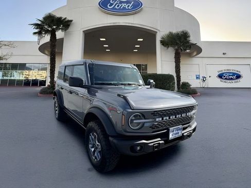Certified 2025 Ford Bronco Badlands image 4