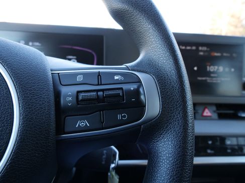 Used 2023 Kia Sportage LX image 22