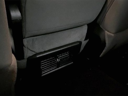 Used 2014 RAM 2500 Tradesman w/ Chrome Appearance Group image 27