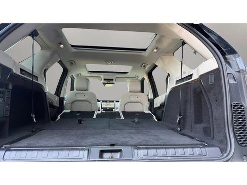 Used 2025 Land Rover Discovery S AWD/4WD image 18