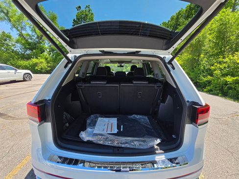 New 2026 Volkswagen Atlas SEL Premium R-Line AWD/4WD image 16