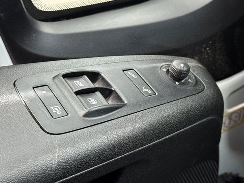 Used 2024 RAM ProMaster 2500 w/ Convenience Group FWD image 13