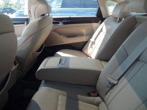 Used 2015 Hyundai Genesis 3.8 w/ Option Group 02 image 8