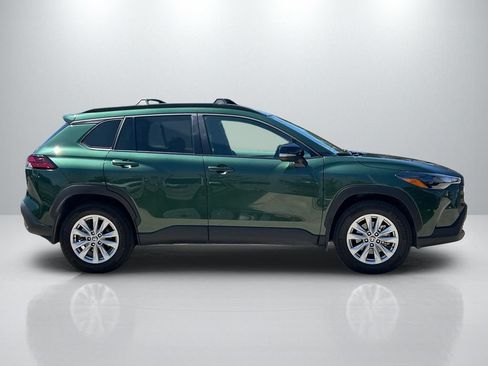 Used 2026 Toyota Corolla Cross LE w/ Moonroof Package FWD image 4