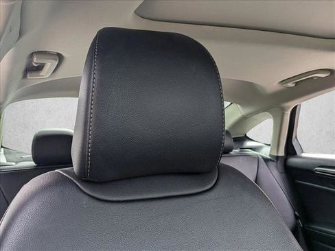 Used 2020 Ford Fusion SEL image 14