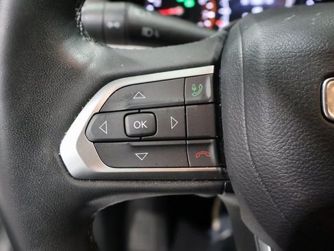 Certified 2024 Jeep Compass Limited image 39