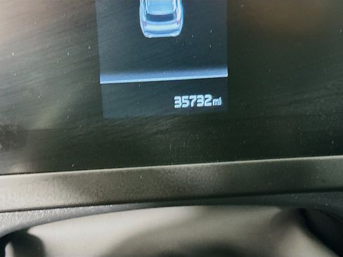 Used 2025 Kia Sportage LX FWD image 18