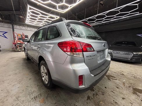Used 2013 Subaru Outback 2.5i image 11