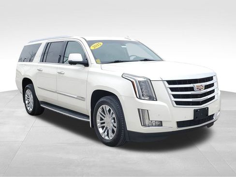 Used 2015 Cadillac Escalade ESV 4WD image 3