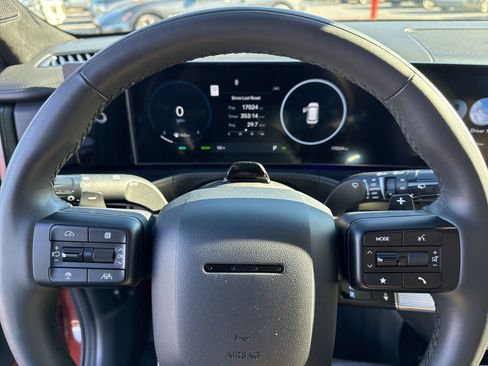 Used 2025 Hyundai Santa Fe Calligraphy image 23