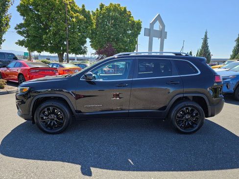 Used 2019 Jeep Cherokee Latitude Plus image 6