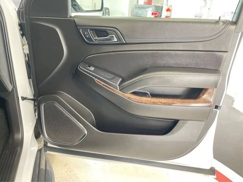 Used 2018 Chevrolet Tahoe LS w/ Enhanced Driver Alert Package image 25