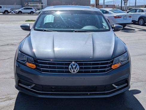 Used 2019 Volkswagen Passat 2.0T Wolfsburg image 11