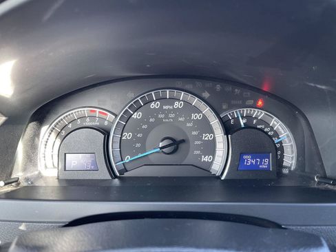 Used 2012 Toyota Camry SE FWD image 5