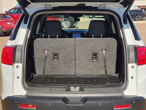 Used 2019 GMC Acadia SLT image 10