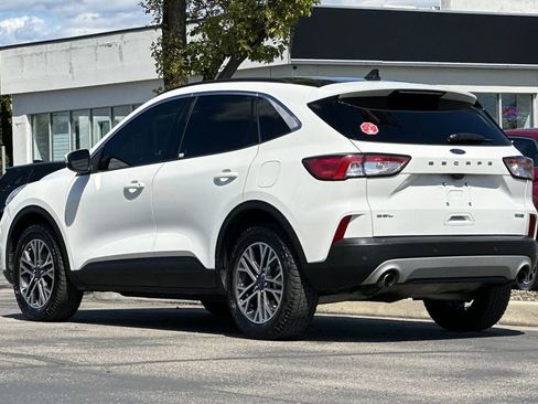 Used 2020 Ford Escape SEL image 6