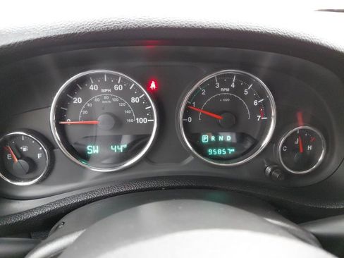 Used 2017 Jeep Wrangler Unlimited Sport w/ Quick Order Package 24S image 32