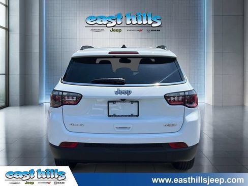 Certified 2024 Jeep Compass Latitude AWD/4WD image 7
