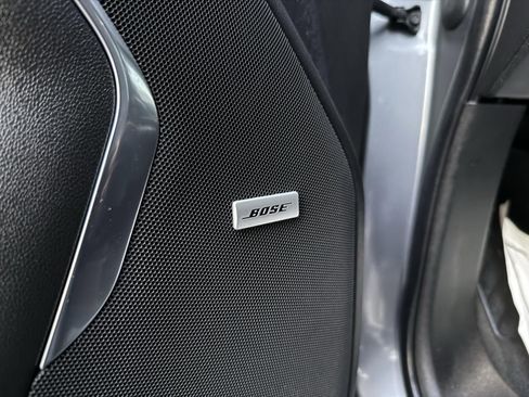 Used 2022 Chevrolet Suburban Premier w/ Premium Package image 23