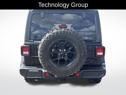 Used 2024 Jeep Wrangler Willys image 4