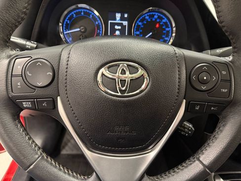 Used 2017 Toyota Corolla SE w/ SE Premium Package FWD image 9