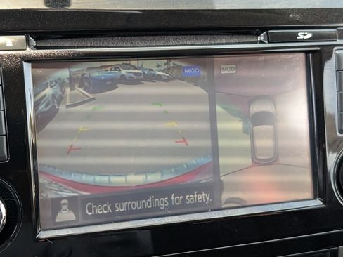Used 2018 Nissan Rogue Sport SL FWD image 6