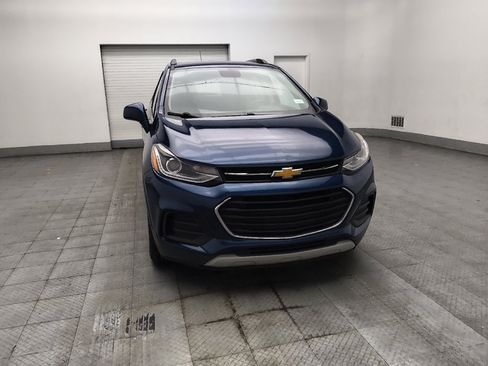Used 2020 Chevrolet Trax LT w/ LT Convenience Package FWD image 14