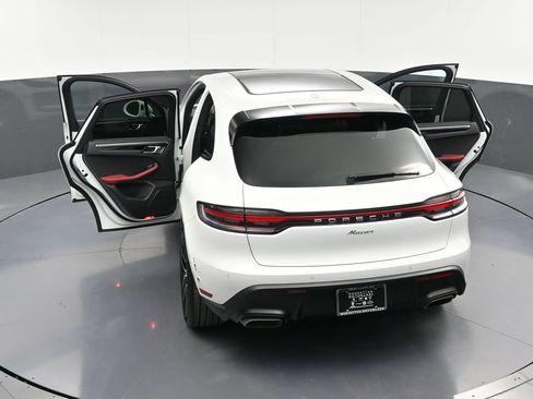 Certified 2023 Porsche Macan Turbo AWD/4WD image 33