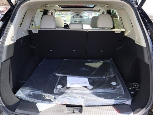 Certified 2025 Nissan Rogue SV w/ SV Premium Package image 32