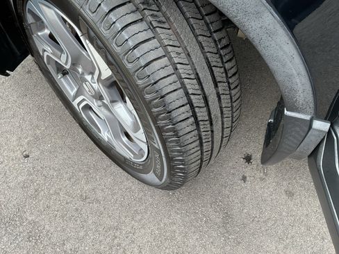 Used 2019 Honda CR-V EX image 12