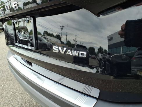 Used 2023 Nissan Rogue SV AWD/4WD image 9