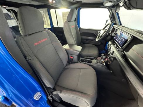 Certified 2025 Jeep Wrangler Unlimited Rubicon w/ Convenience Group AWD/4WD image 47