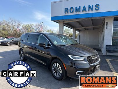 Used 2024 Chrysler Pacifica Limited