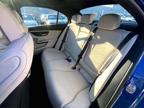 Used 2025 Mercedes-Benz C 300 4MATIC Sedan image 17
