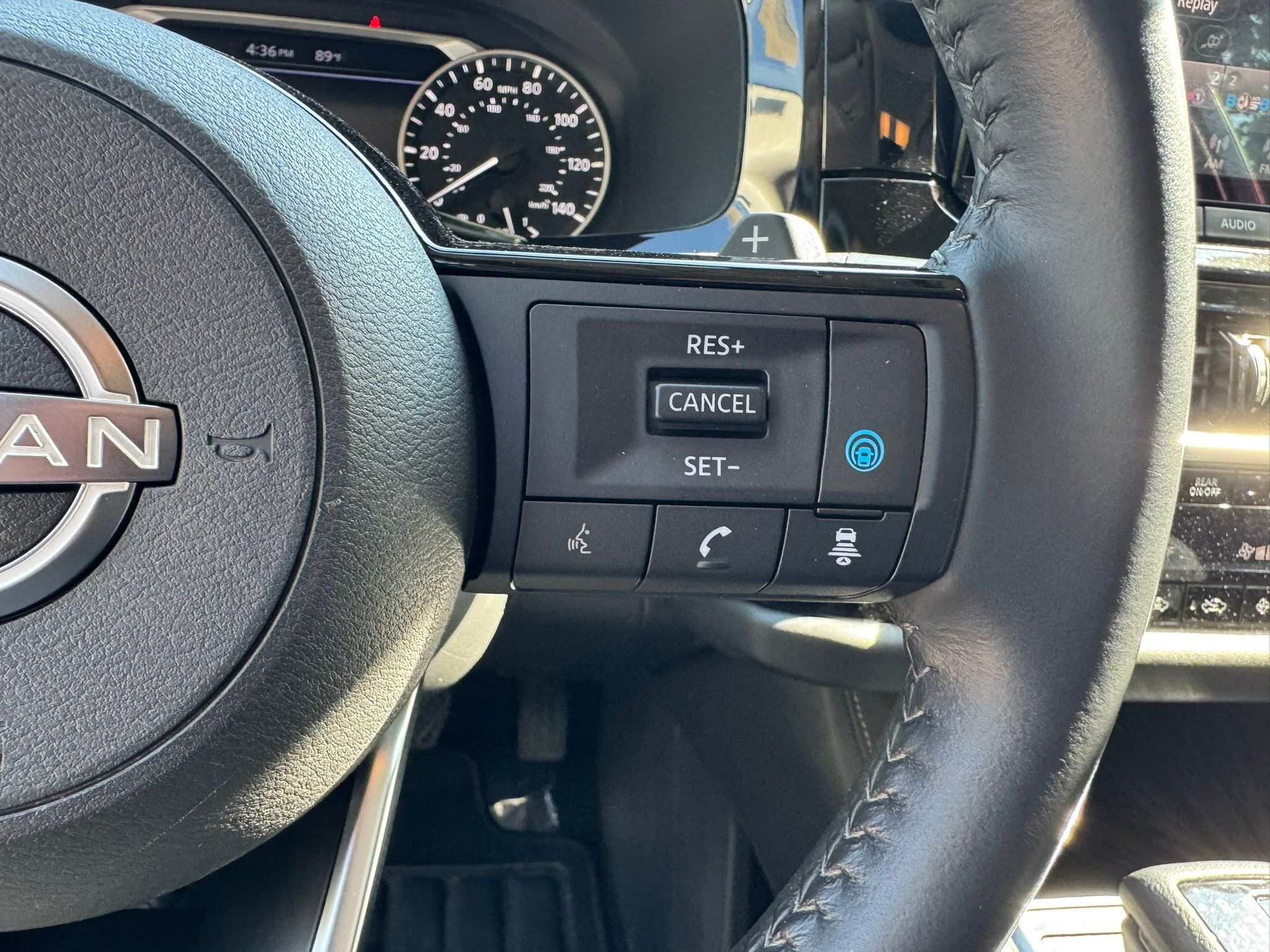 Used 2022 Nissan Pathfinder SV AWD/4WD image 20