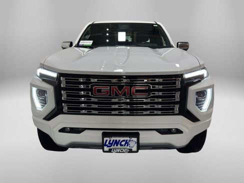 Used 2024 GMC Canyon Denali AWD/4WD image 9