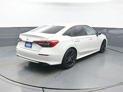 Used 2023 Honda Civic Sport image 7