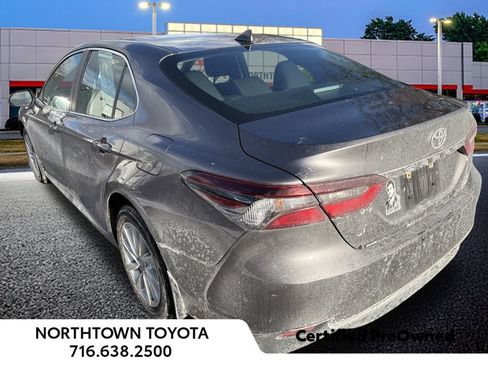 Used 2023 Toyota Camry LE image 7