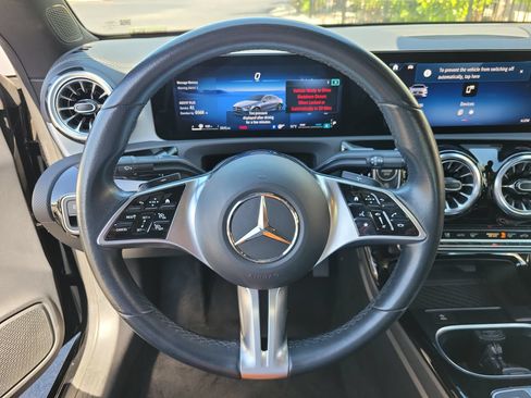 Used 2025 Mercedes-Benz CLA 250 image 29