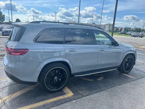 Used 2024 Mercedes-Benz GLS 580 4MATIC image 5
