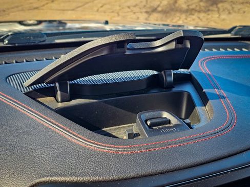 Used 2019 Jeep Cherokee Trailhawk w/ Cold Weather Group image 21