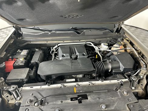 Used 2024 Chevrolet Colorado Trail Boss AWD/4WD image 32