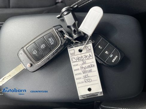 Used 2021 Hyundai Venue SEL FWD image 20