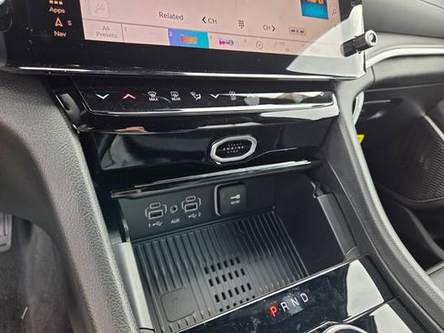 New 2026 Jeep Grand Cherokee Limited image 25