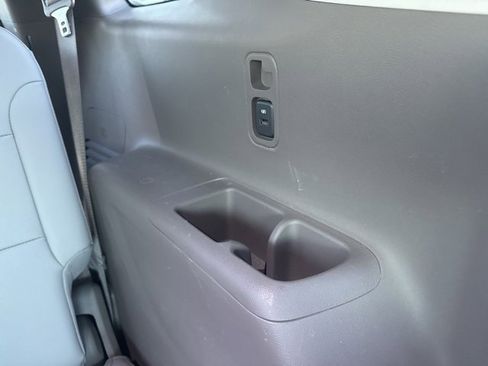 Used 2020 Chevrolet Traverse LT image 31