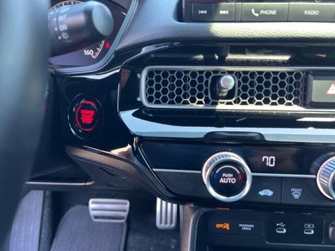 Used 2025 Honda Civic Sport image 18